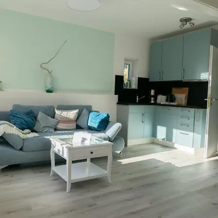 Meedenhus 'achtern' Apartmán *